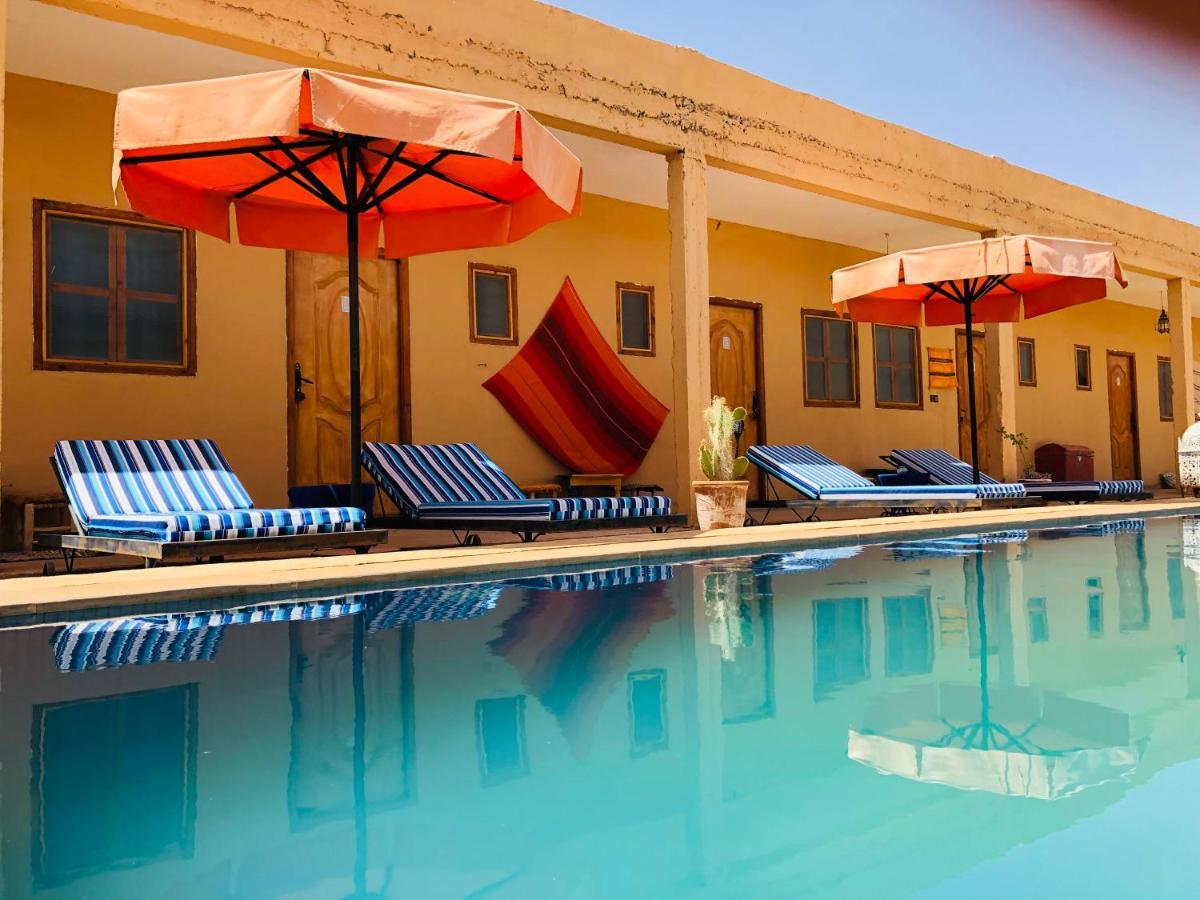Riad Hotel Les Flamants Merzouga Bagian luar foto