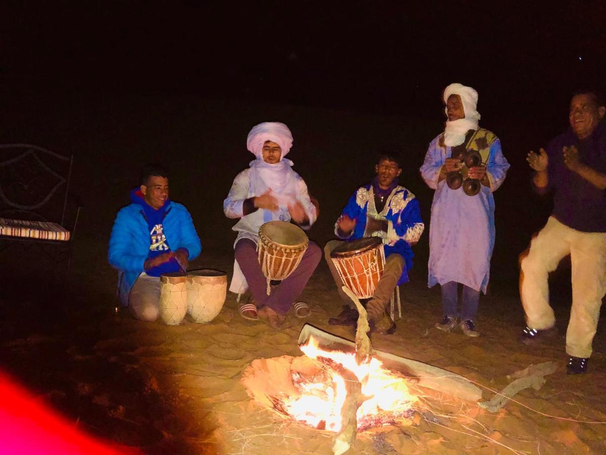 Riad Hotel Les Flamants Merzouga Bagian luar foto