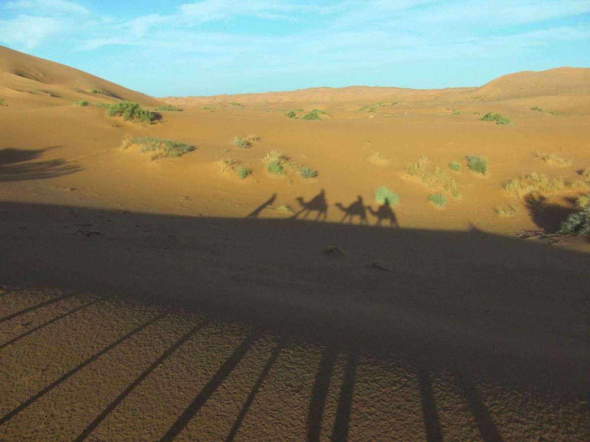 Riad Hotel Les Flamants Merzouga Bagian luar foto