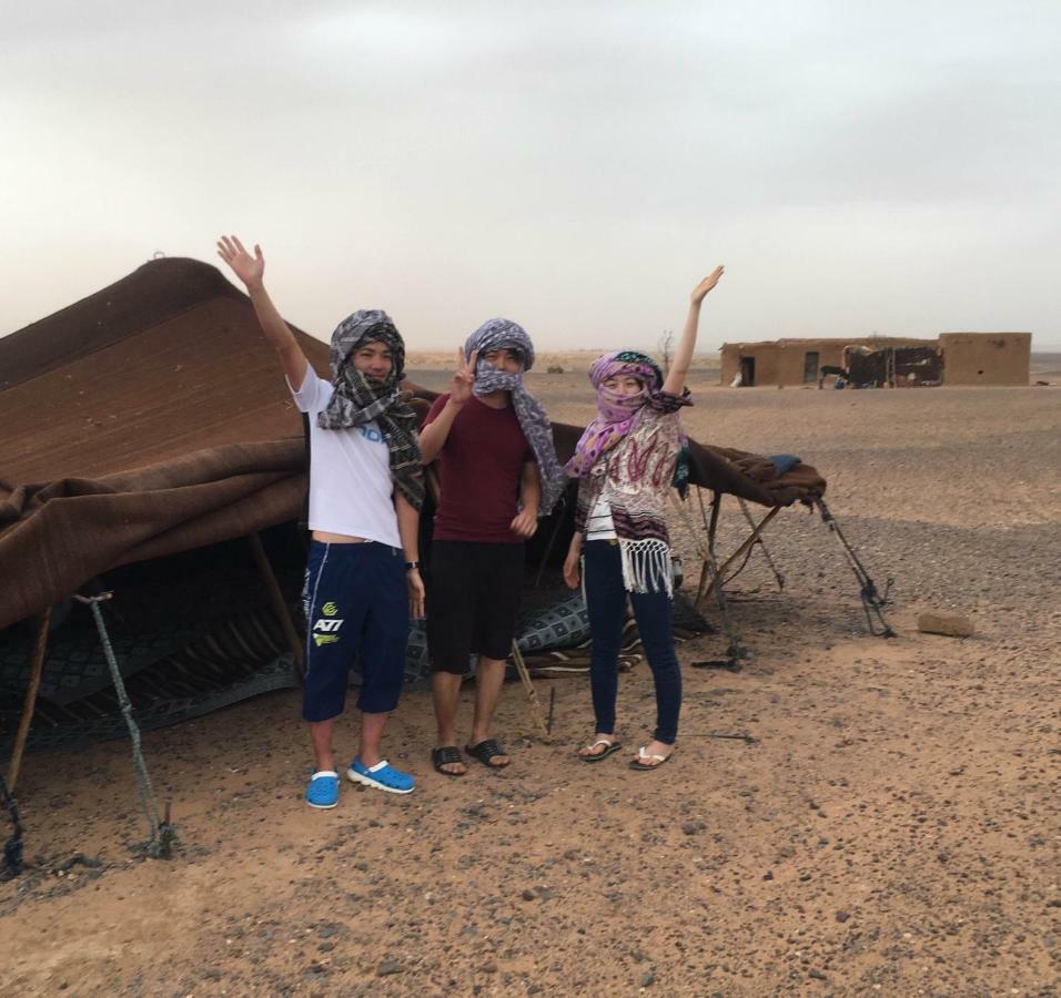 Riad Hotel Les Flamants Merzouga Bagian luar foto
