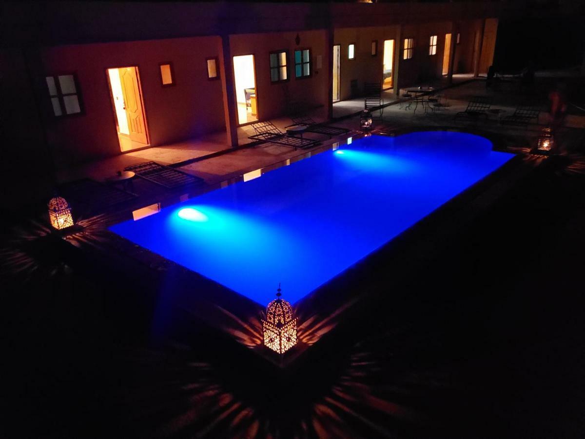 Riad Hotel Les Flamants Merzouga Bagian luar foto