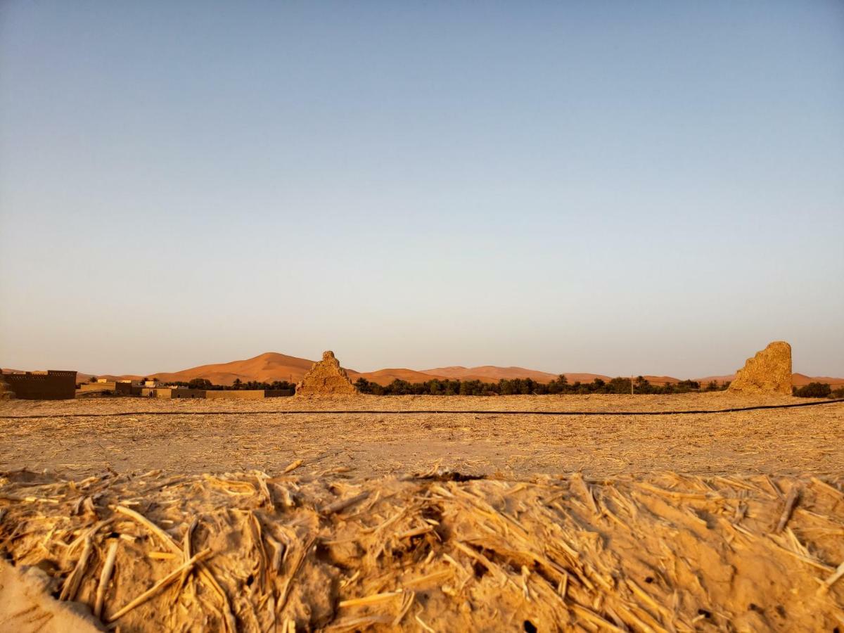 Riad Hotel Les Flamants Merzouga Bagian luar foto