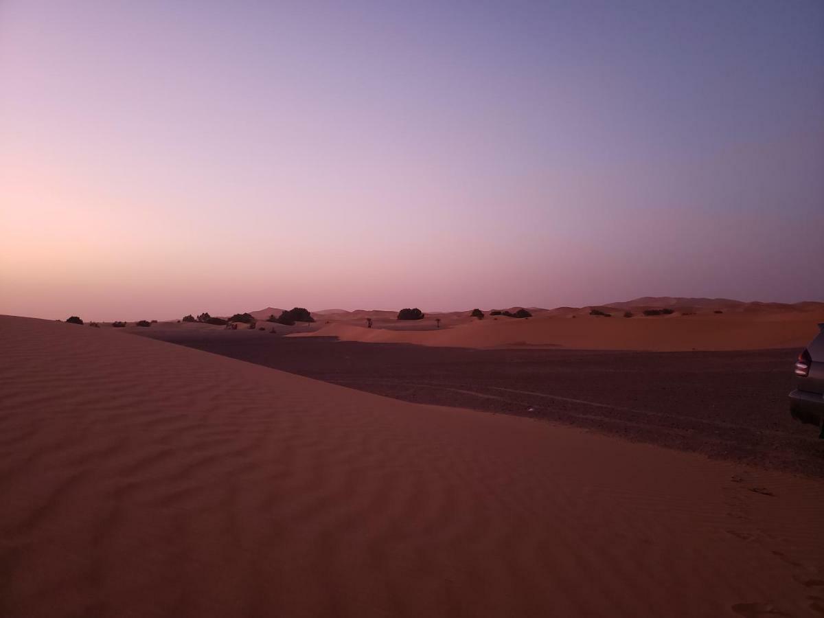 Riad Hotel Les Flamants Merzouga Bagian luar foto